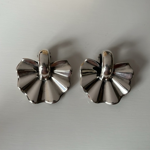 Vintage Monet Sterling Fur Clips 1940s Art Deco  Silver Brooch Pin Jewelry - Picture 3 of 11